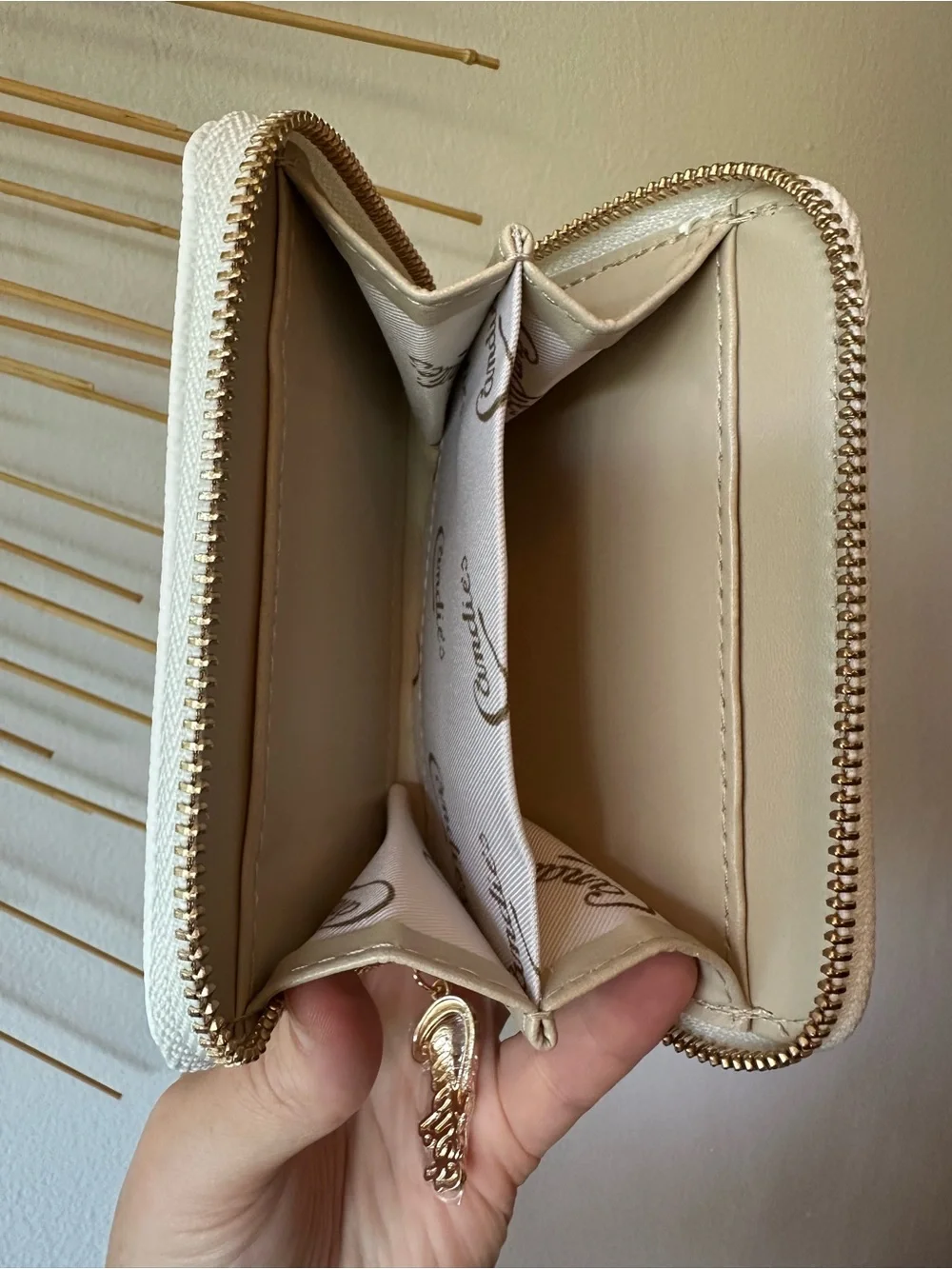 Candie's White Textured Zip Wallet with Gold Logo Zipper High Heel Charm NWOT